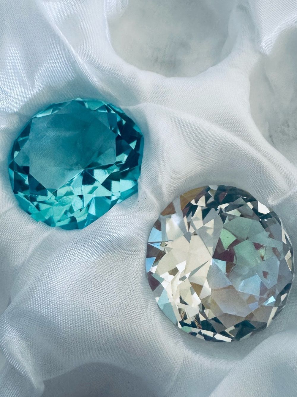 Diamond Shape Crystal Paperweight Loose Jewels Set Aqua Blue